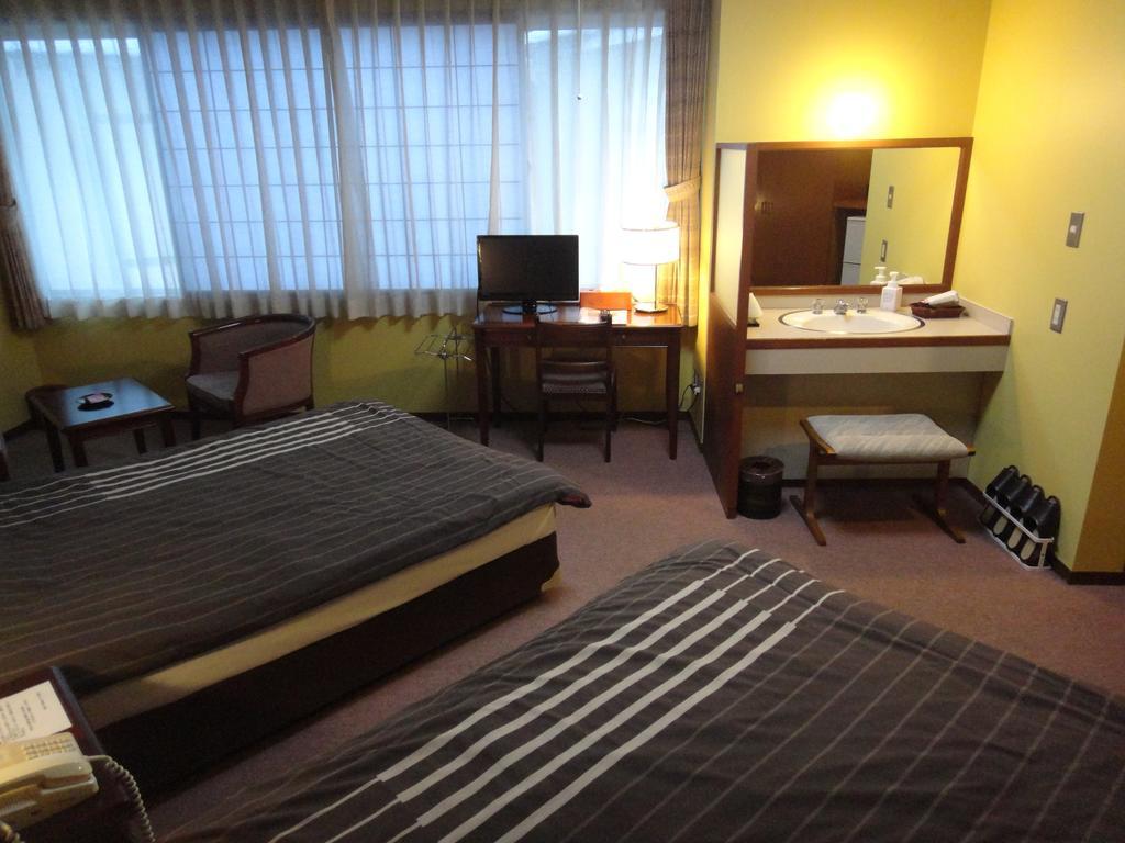 Takamiya Ryokan Yamakawa Yonezawa Eksteriør billede